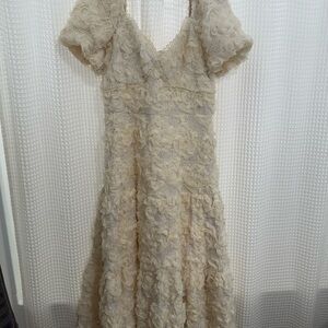 Chic Cream Floral Midi Dress